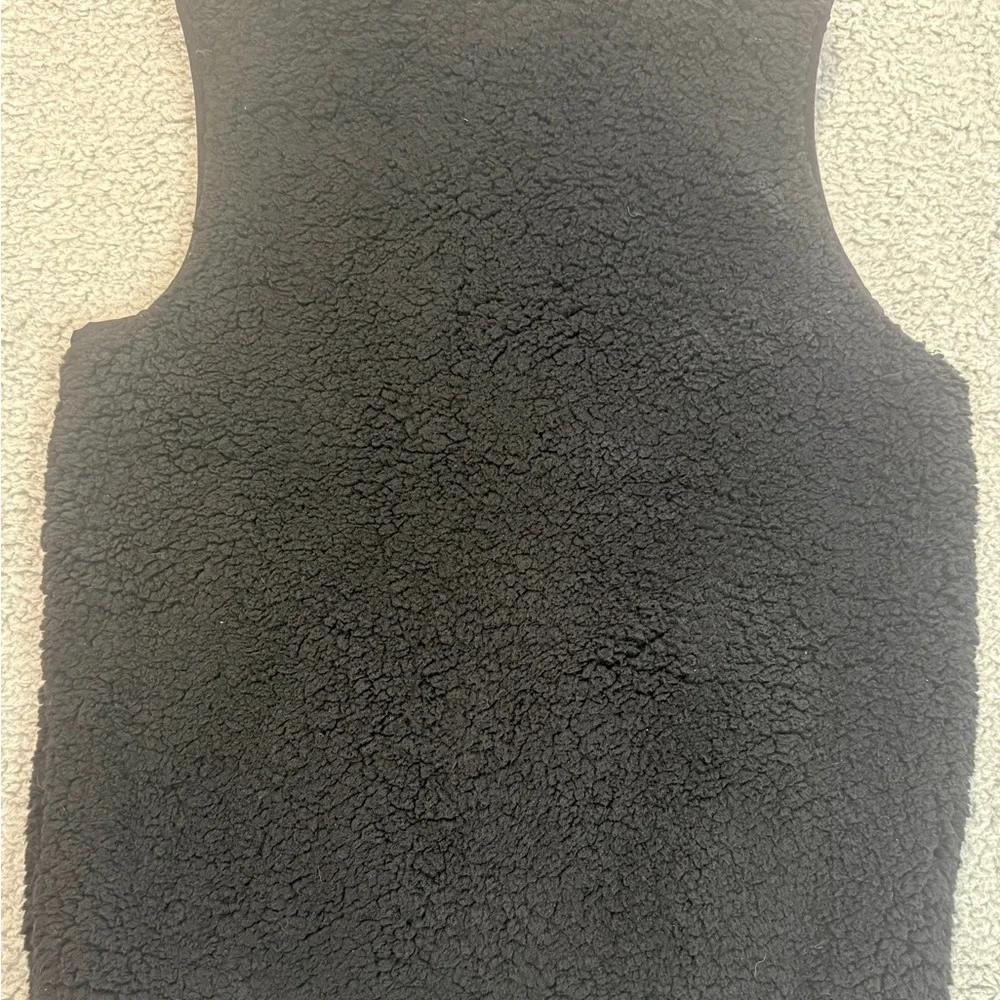 Jordan Black Fleece Vest with Red Logo - Picture 3 of 5